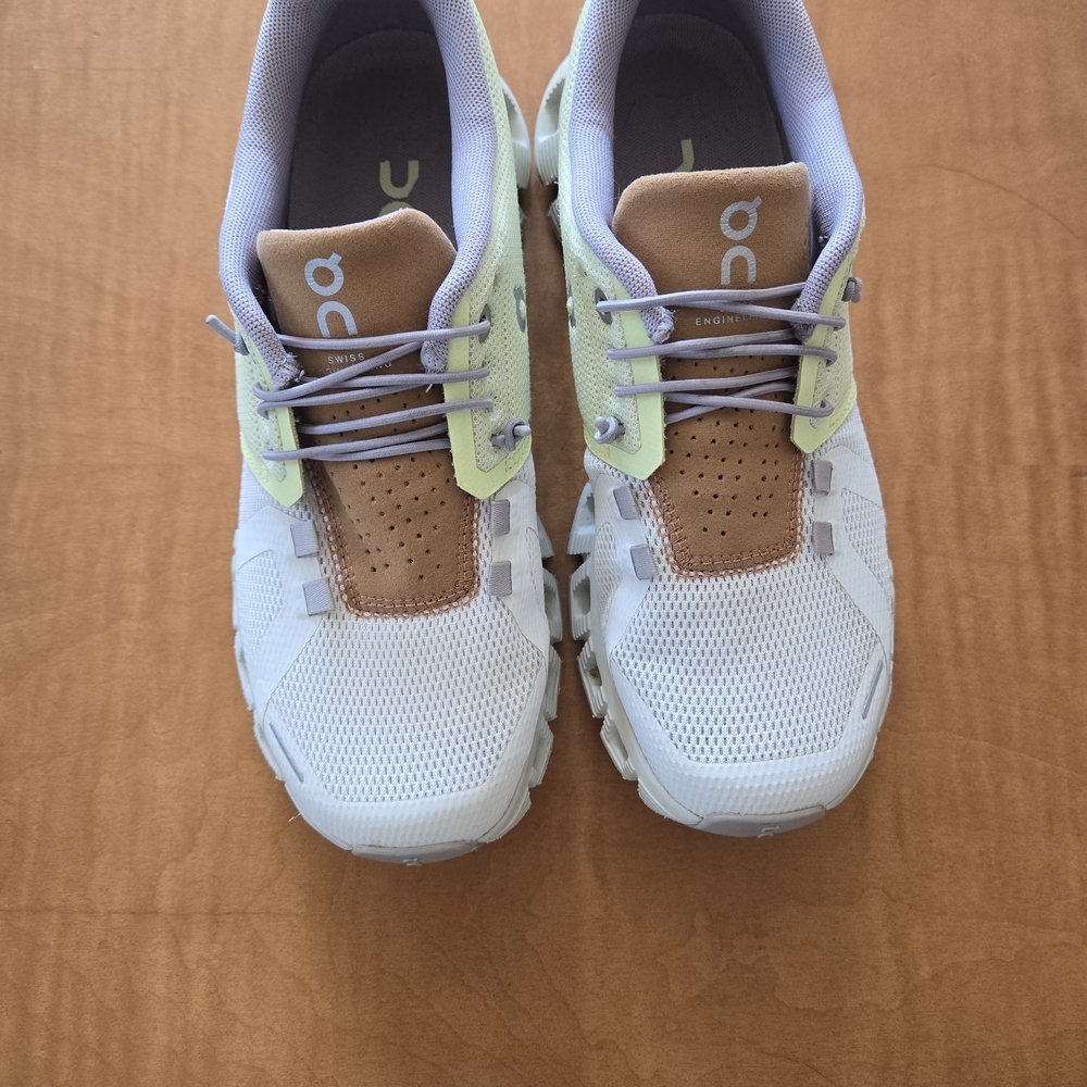 On Women's Running Shoes